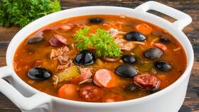 Как сварить мясную солянку: пошаговый рецепт в Аптека Миницен